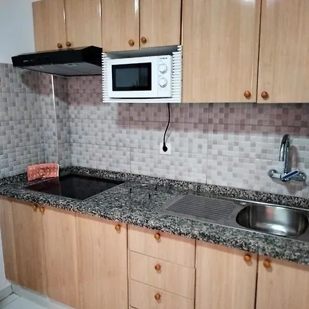 Amarilla 202 * Costa Del Silencio