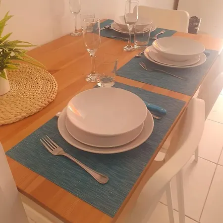 Amarilla 202 Costa Del Silencio