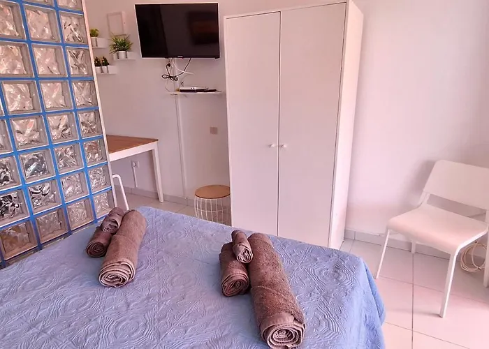 Amarilla 202 * Costa Del Silencio